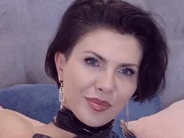 Fluwelen ogen, plagerige lippen